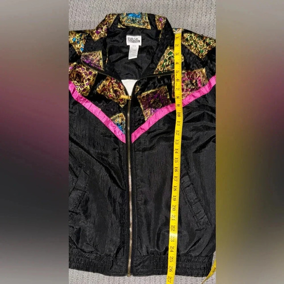 Vintage 1980’s Basic Editions Windbreaker Jacket Medallion Print Size Medium - Picture 5 of 8